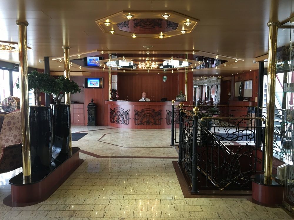 Knm Ms Switzerland I - Dusseldorf酒店 外观 照片